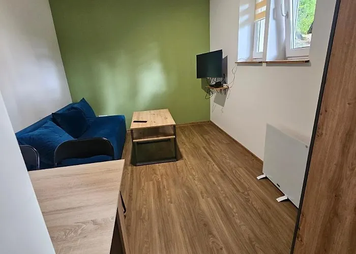 Nad Zalewem Przy Guzowatej * 拉德库夫